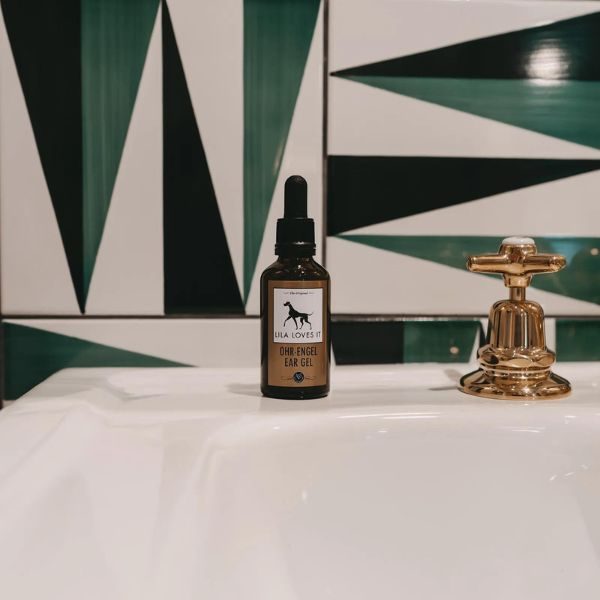 Lila Loves It // Ohrengel für Hunde, hilft gegen Ohrmilben und Infektionen
