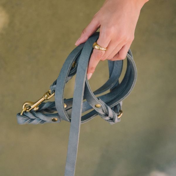 Butter Timeless // Verstellbare Leine aus weichem Leder (grau)