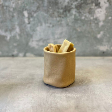 Bone and Bites, Kaja // Halter für kleine Aufbewahrung aus schönem Leder