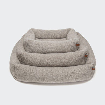 Cloud7 Sleepy // Exklusives Hundebett aus Boucléwolle (Teddy)