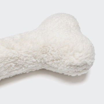 Cloud7 Love Bone // Schöner und flauschiger Spielzeugknochen (weiß)