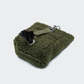 Cloud7 Treat Bag // Leckerlibeutel und Hundetaschenhalter (Plüsch grün)