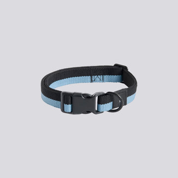 HAY Dogs Flat // Verstellbares Halsband aus weichem Nylon (blau/schwarz)
