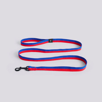 HAY Dogs Flat // Klassische Hundeleine aus recyceltem Nylon (rot/blau)