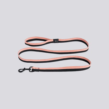 HAY Dogs Flat // Klassische Hundeleine aus recyceltem Nylon (pink/schwarz)