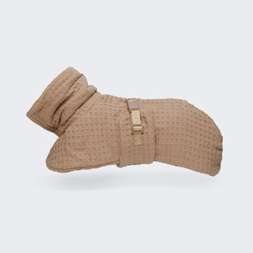 Paikka Spa // Schnelltrocknender Mikrofaser-Bademantel für Hunde (Taupe) Größen 25, 45 und 60