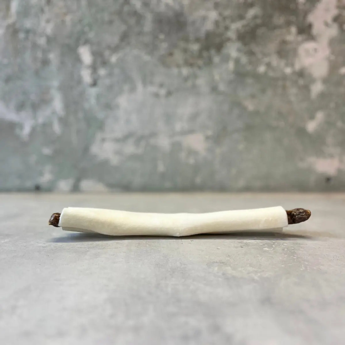 Rauh! Combo // Rinderhaut-Kauknochen gefüllt mit Elchsalami