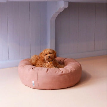 Bestellartikel: Tadazhi Donut Bed // Waschbares Donut-Hundebett (pinkes Gitter)