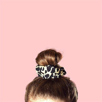 Roaring Jungle Scrunchies // Scrunchies Haargummi (Leopardenmuster)
