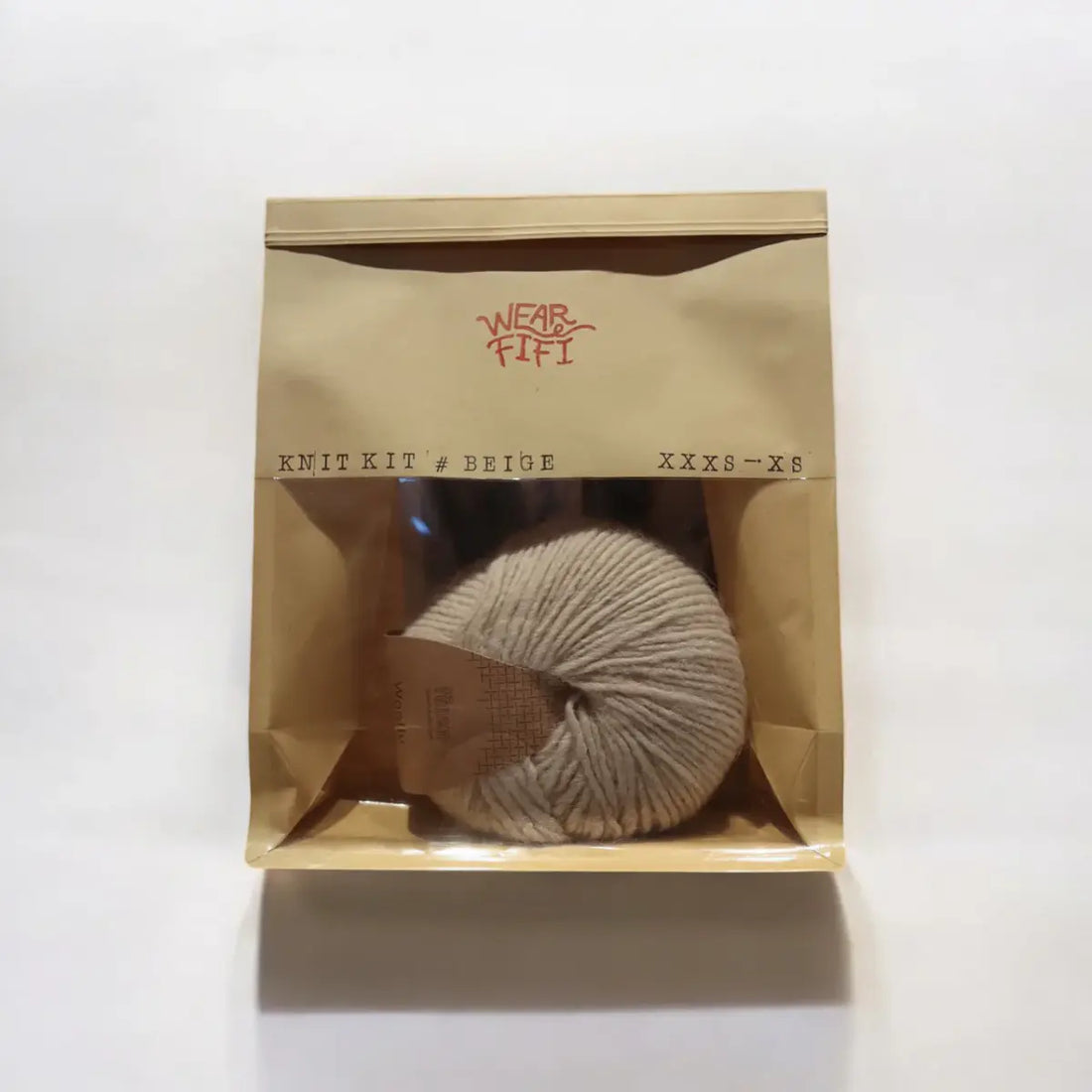 WEAR FIFI Strickset // Flauschiger Hundepullover zum Selberstricken (beige)