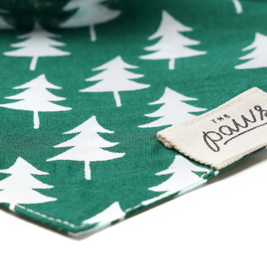 Rainier // Weihnachts-Bandana mit Weihnachtsbäumen (grün)