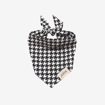 Classic Houndstooth // Hundehalstuch im klassischen Karomuster (schwarz/weiß)
