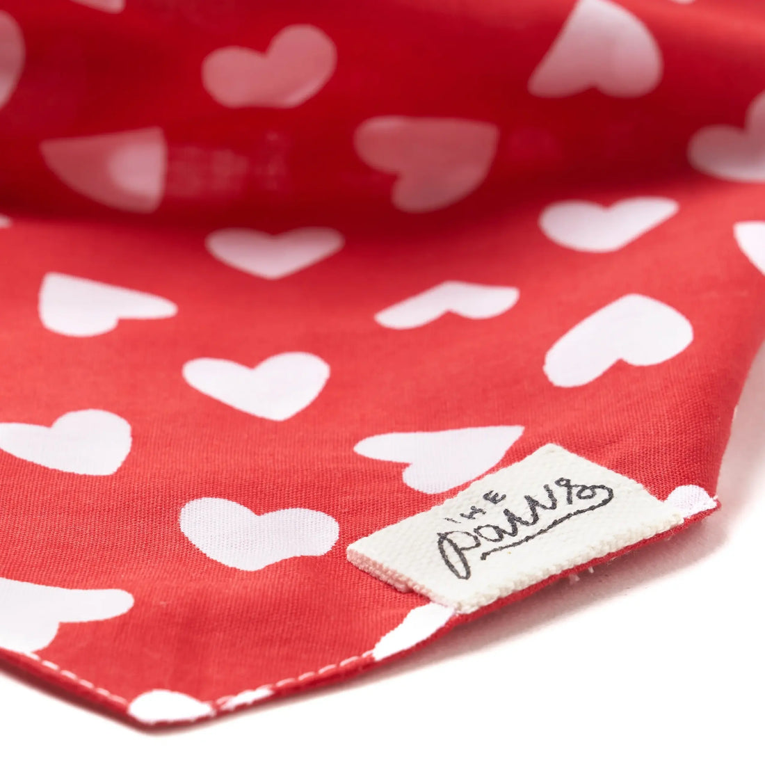 Nana // Hundehalstuch mit Herzen (rot)