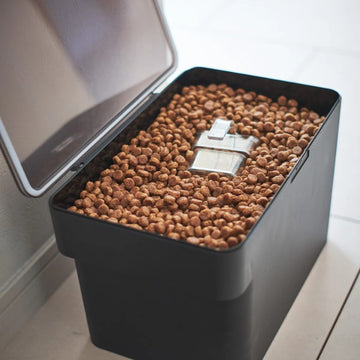 Yamazaki Tower 3,5 kg. // Luftdichter Hundefutterbehälter (schwarz)