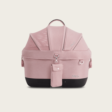 Tavo Maeve™ Iso Wind // Crash-testet bilsæde med ventilator & ISOFIX (sakura)