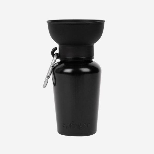 Springer Bottle Flip // Trinkflasche mit faltbarem Napf für Hunde (schwarz)