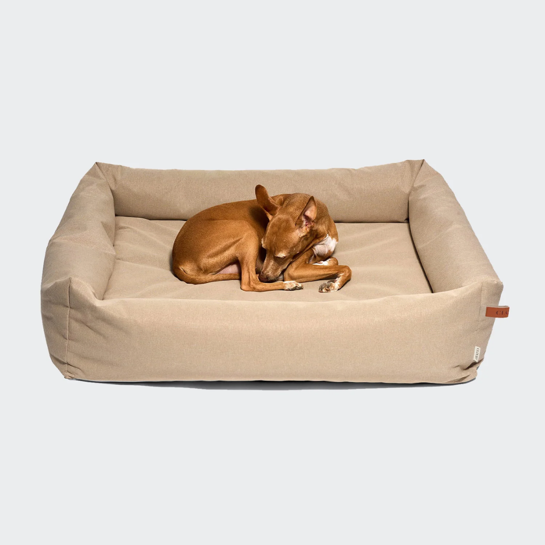 Cloud7 Sleepy Deluxe Outdoor // Eksklusiv hundeseng til udendørs (sand)