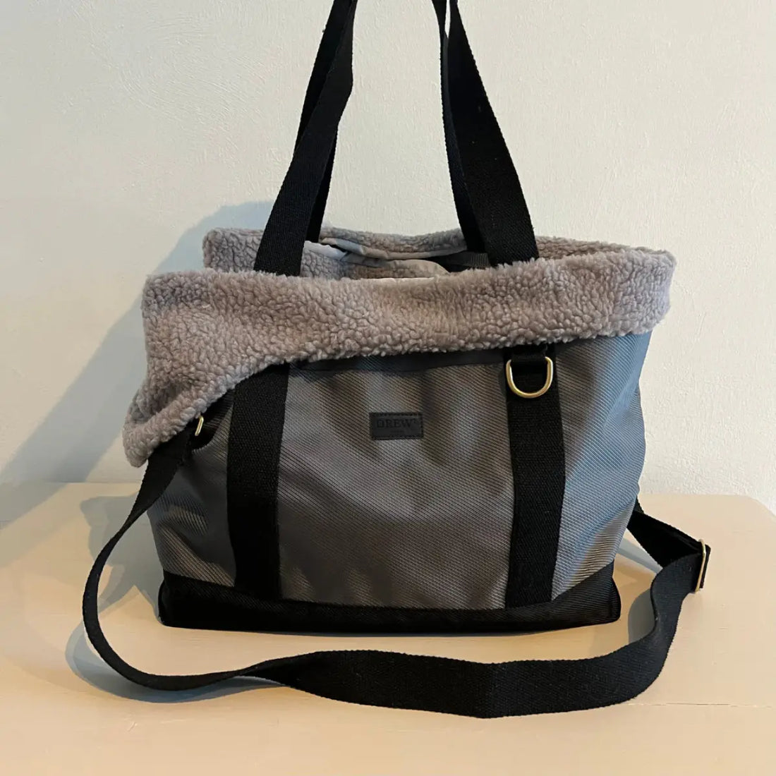 Drew's Dogwear Otis // Hundetasche mit Teddyfutter