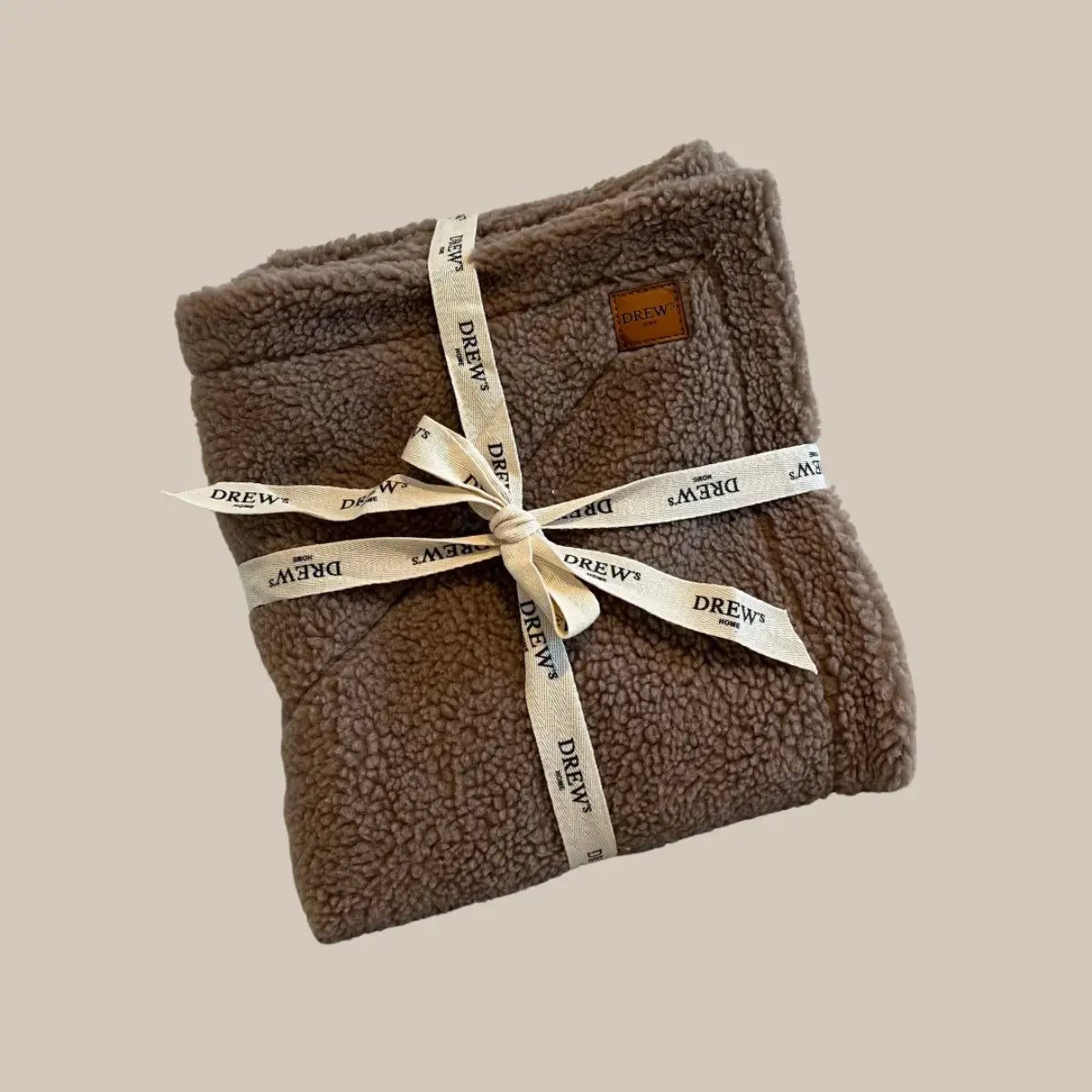 Drew's Dogwear Teddy // Weiche Hundedecke aus Teddyfleece (braun)