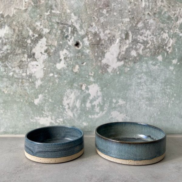 Ember Ceramic Ocean Deep // Handgefertigter Hundenapf aus Keramik, Blaugrau (mehrere Größen)