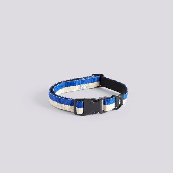 HAY Dogs Flat // Verstellbares Halsband aus weichem Nylon (blau/weiß)