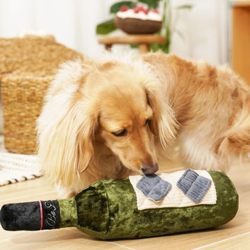 Lambwolf Merlot // Lustiges Hundespielzeug mit „Quietsch“