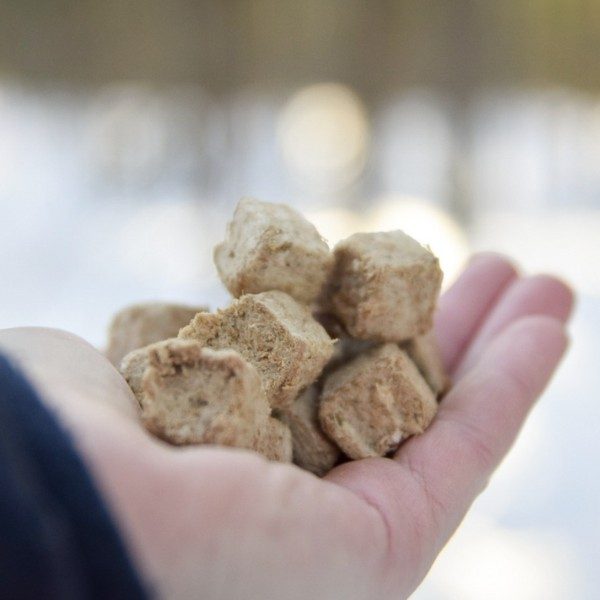 Mush Hella Gefriergetrocknetes Rindfleisch // Weiches Futter geeignet für aktive Hunde