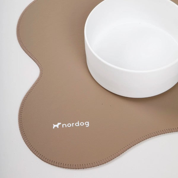 Nordog Tischset // Wasserfestes Tischset für Hundenäpfe (Kakao)