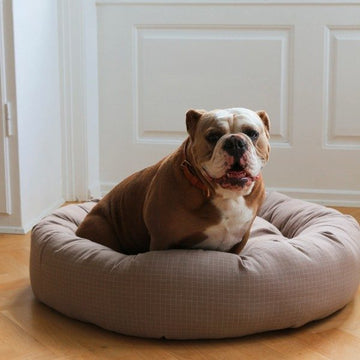 Bestellartikel: Tadazhi Donut Bed // Waschbares Donut-Hundebett (Sand kariert)