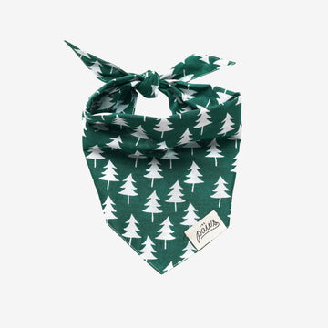 Rainier // Weihnachts-Bandana mit Weihnachtsbäumen (grün)